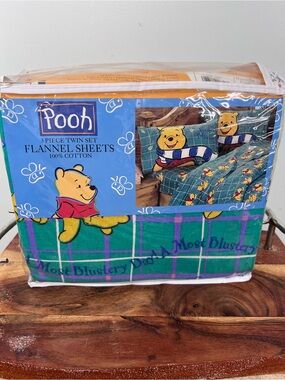 Vintage Pooh 3-Piece Twin Flannel Sheets - Most Blustery Day - Winnie the Pooh